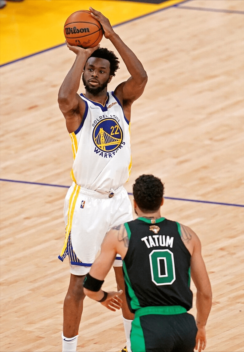 爱游戏电竞出色发挥引发热议！，塔图姆在独行侠比赛中出色发挥再创辉煌时刻的简单介绍